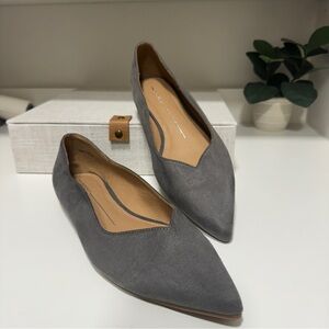 Report Pointed Flats